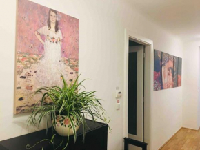 NEAR CITY CENTER TOP LOCATION - FEEL THE KLIMT No2 近维也纳市中心总火车站顶级位置温馨公寓 - 感受克林姆2号